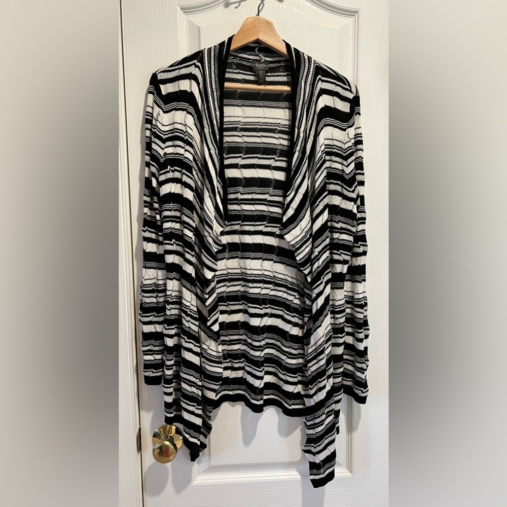 Chico’s Open Drape LS Black White Silver Striped Cardigan Sweater SZ 2 (Med)